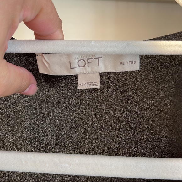 LOFT black racerback satin tank XLP - Picture 2 of 5